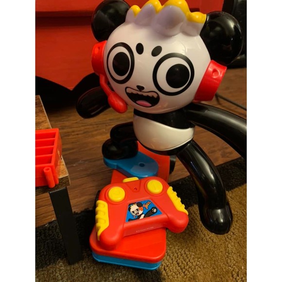 Ryans World LRGE LOT Airplane Mystery Spy Vault Stunt Skateboard 8 Char Lego EUC - Picture 4 of 11